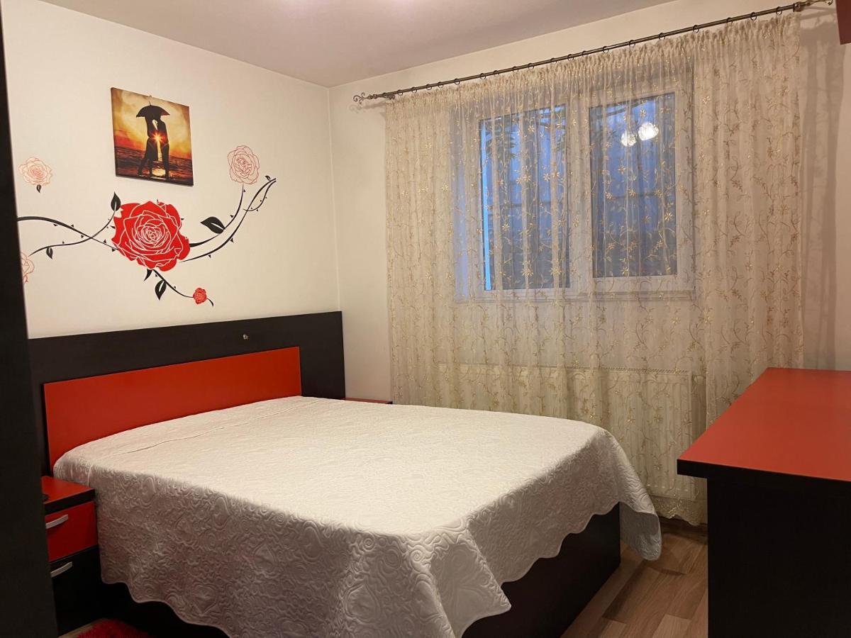 Casa Iris Apartment Iasi Bagian luar foto