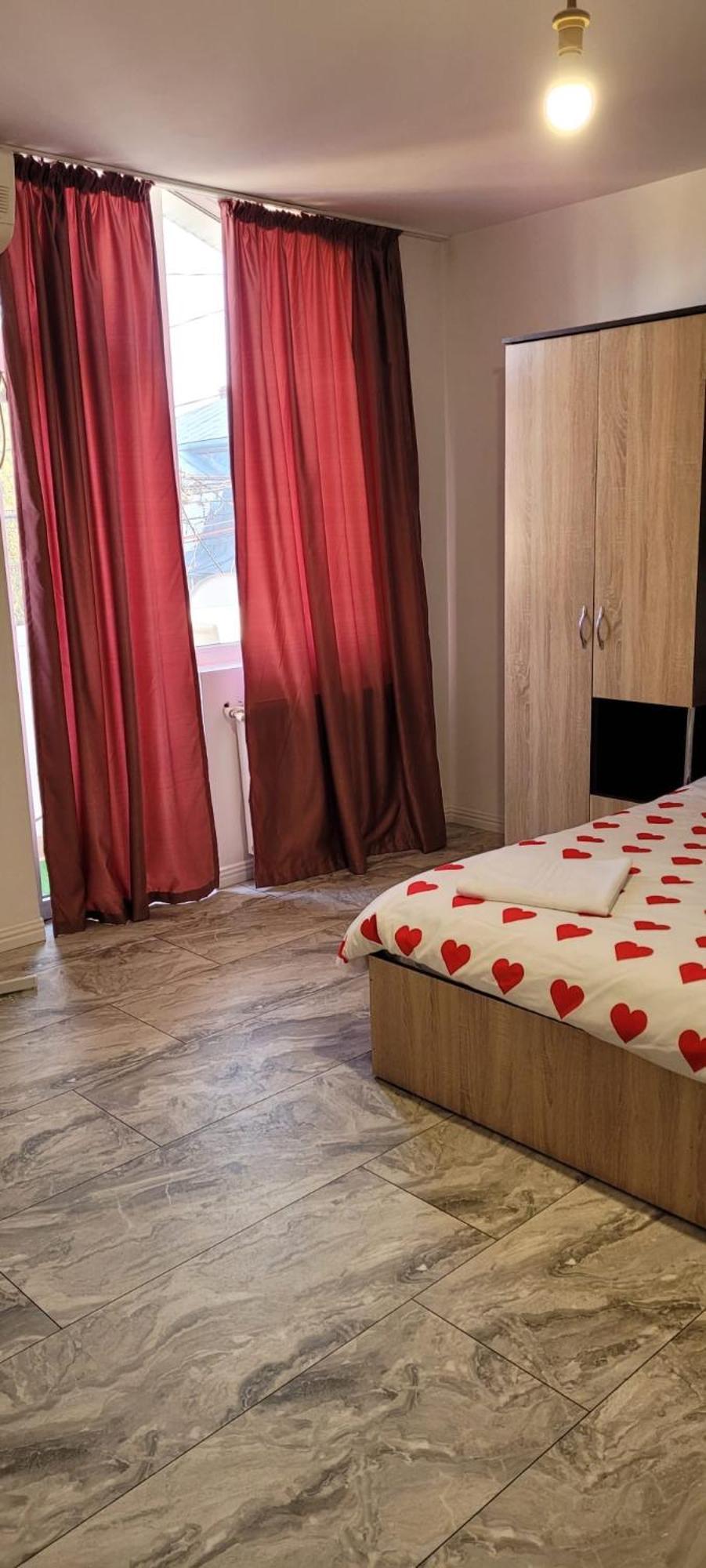 Casa Iris Apartment Iasi Bagian luar foto